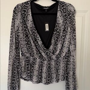 NWT Express Women's Snake Print Wrap Peplum Top - Black & Gray